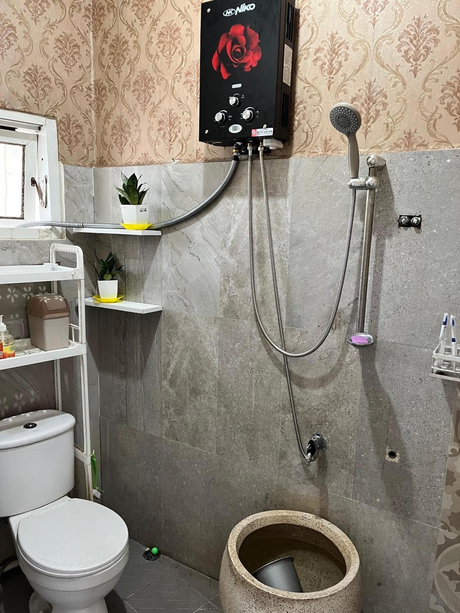 Java Hostel Tumpak Sewu Sidomukti Bagian luar foto